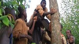Chàng trai khuyết tật chỉ thích sống trong rừng ở Rwanda