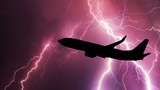 Vì sao máy bay “không sợ” sấm sét khi lơ lửng giữa bầu trời?