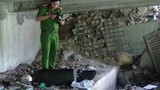 Thùng gỗ nghi chứa xác thai nhi trôi trên rạch ở Sài Gòn