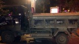 Hà Nội: Đâm vào xe tải, 2 thanh niên nguy kịch