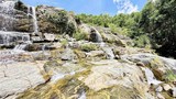Tắm mát tại thác Savan giữa núi rừng Quảng Ngãi