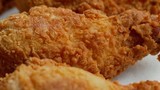 Mê đồ ăn nhanh, một bé gái phải chạy thận suốt đời