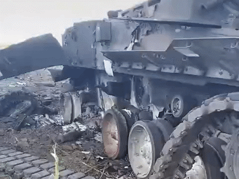 Pháo của Pháp và Ba Lan liên tục gục ngã tại Ukraine