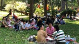 Trung tâm thương mại, khu vui chơi quá tải ngày cuối nghỉ Tết Nguyên đán