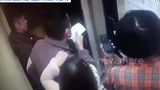 Video: Bị bắt giam vì bôi nước bọt lên nút thang máy