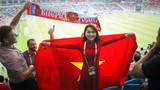 Ngọc Nữ diện áo dài sang Nga cổ vũ đội tuyển Anh