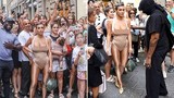Vợ Kanye West gây náo loạn đường phố Italy với trang phục bó sát
