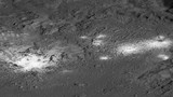 Bí ẩn những đốm sáng trắng trên bề mặt hành tinh lùn Ceres