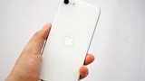 iPhone SE 2020 “cập bến” Việt Nam: Fan Táo nói gì?
