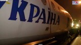 Máy bay diễu hành trên đường phố Kiev