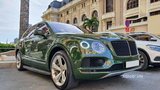 Bentley Bentayga sở hữu màu sơn trăm triệu ở Sài Gòn