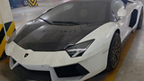 Lamborghini Aventador mui trần hơn 20 tỷ, "bỏ xó" ở Hà Nội