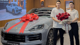 Trung vệ Bùi Hoàng Việt Anh tậu Porsche Cayenne giá 5,8 tỷ 