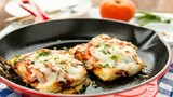 Cách làm pizza không cần lò nướng ngon lạ 