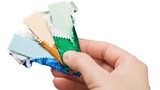 Tiết lộ nguyên nhân kẹo cao su được gói trong giấy bạc
