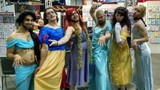 Video: Cười nghiêng ngả những màn cosplay thảm họa