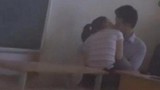 Thầy giáo ôm hôn nữ sinh ở Kiên Giang: Cách nào trị thầy “dê xồm“?