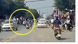 Video: Nữ sinh phóng xe tốc độ "bàn thờ" gây tai nạn