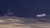Quảng Bình: Xuyên đêm ứng cứu 10 thuyền viên cùng tàu cá bị chìm