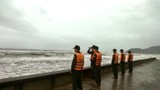 Thừa Thiên Huế: Kịp thời cứu nạn 2 thuyền viên trôi dạt trên biển