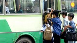 Sốt ruột tình trạng trẻ em gái bị quấy rối tình dục trên xe buýt