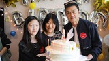 Lý Á Bằng đón sinh nhật bất ngờ bên con gái và mẹ