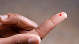 Cắt đôi que thử HIV ở Xanh Pôn: Lây truyền "căn bệnh thế kỷ" kiểu mới