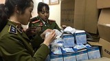 Hà Nội: Phát hiện 2 vụ gom hơn 77.000 khẩu trang y tế để bán kiếm lời