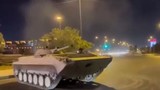 Binh sĩ Iraq ‘chơi đùa điên cuồng’ với xe thiết giáp trên đường phố