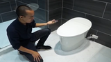 Cận cảnh toilet thông minh giá hơn 200 triệu đồng