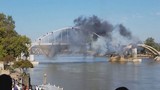 Cây cầu 93 tuổi không sụp đổ dù bị thuốc nổ công phá