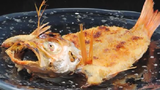 Xem đầu bếp Nhật làm món cá chiên công phu nhất thế giới
