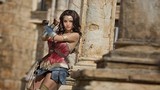 Ngỡ ngàng cô gái cosplay Wonder Woman đẹp không kém bản gốc