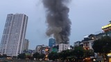 Video: Hiện trường vụ cháy lớn trên đường Đê La Thành