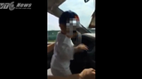 Clip sốc bố để con 1 tuổi lái ô tô ở Quảng Nam