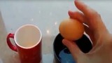 Cách bóc trứng siêu nhanh không cần chạm tay