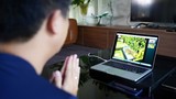 Dịch COVID-19: Người dân Hà Nội làm lễ cúng online ngày lễ Vu Lan