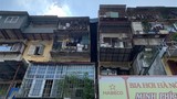 Cảnh rùng mình trong 4 khu chung cư nguy hiểm nhất Hà Nội