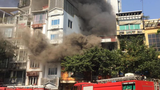 Cháy nhà trên phố cổ Hà Nội, cột khói bốc cao hàng chục mét