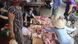 Vụ bán thịt lợn giá rẻ bị hắt chất bẩn: Giảm giá bán là tốt!
