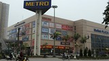 Những thị phi tiền nong ồn ào của đại gia Metro