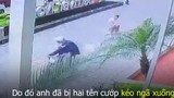 Video: Kinh hoàng “cẩu tặc” cướp chó, kéo lê chủ cả chục mét
