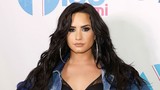 Demi Lovato tụ tập bạn bè thâu đêm trước khi sốc thuốc