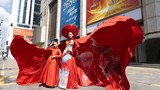 NTK Thạch Linh mang áo dài hình bản đồ Việt Nam ra thế giới