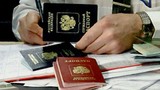 Dân Ukraine ùn ùn nhập cảnh vào Nga
