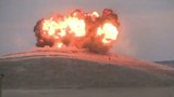 Xem liên quân Mỹ không kích tiêu diệt xe bom IS
