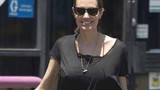 Rộ tin Angelina Jolie gặp biến chứng sau tái tạo ngực