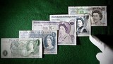 Tận mục những tờ tiền in hình phụ nữ trên thế giới