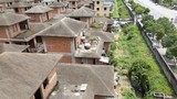 Xót xa gần 100 căn biệt thự bỏ hoang suốt 20 năm ở Trung Quốc