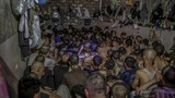 Kinh hãi nhà tù chật chội giam tù nhân IS ở Mosul